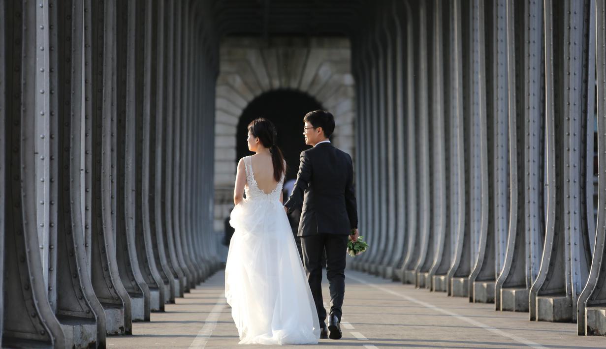 PHOTO Sederet Lokasi Favorit Foto Prewedding Di Paris Lifestyle