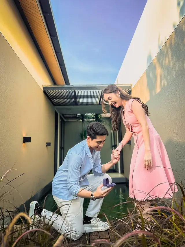 5 Gaya Elina Joerg Dilamar Adik Verrel Bramasta Athalla Naufal, Jadi Kado Romantis di Hari Valentine 2025