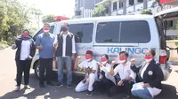 Ambulans donasi Kalingga untuk Pemkot Surabaya. (Dian Kurniawan/Liputan6.com)
