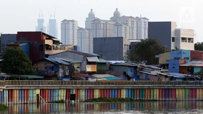 FOTO: PSBB Jakarta Diprediksi Berdampak ke Pertumbuhan Ekonomi