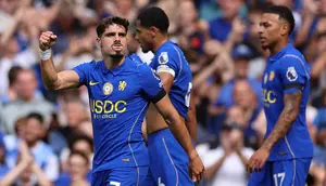 Hasil Liga Inggris: Emiliano Martinez Debut, Chelsea Libas Brighton 4-3