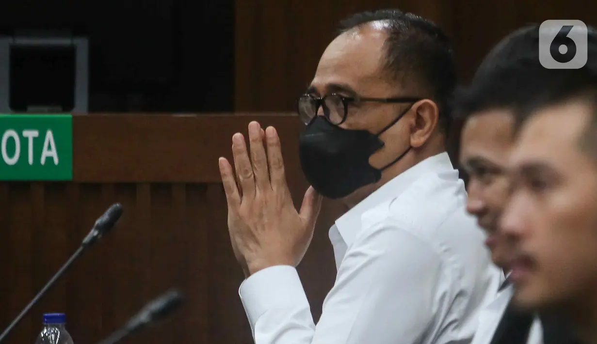 Modusnya, Ernie menduduki jabatan dari perusahaan yang didirikan Rafael Alun. (Liputan6.com/Herman Zakharia)