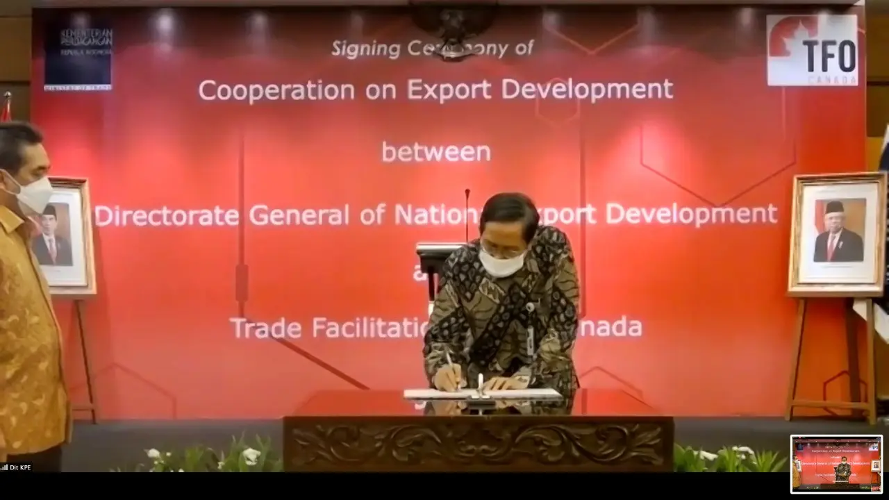 Acara virtual penandatanganan Memorandum Saling Pengertian mengenai Pengembangan Ekspor Indonesia-Kanada (18/8/2020). (Photo Credit: Kementerian Luar Negeri RI / Kemlu.go.id)