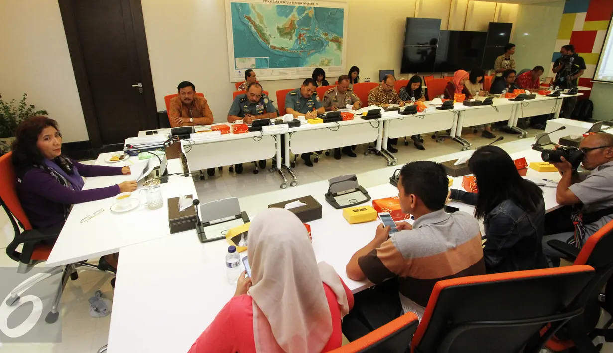 Suasana konferensi pers terkait penangkapan kapal pelaku illegal fishing di Gedung KKP, Jakarta Pusat, Jumat (2/10/2015). Selama periode September 2015, PSDKP KKP berhasil menangkap sembilan kapal pelaku illegal fishing. (Liputan6.com/Immanuel Antonius)