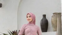 5 Inspirasi OOTD Mix and Match Hijab - Rok Span, Simpel tapi Elegan