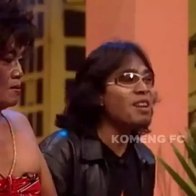 6 Foto Masa Muda Komeng, Gaya Rambut Gondrong Milik Ariel Noah
