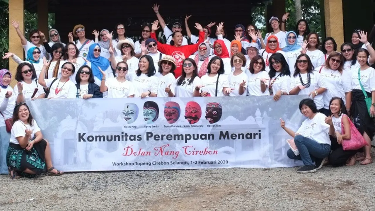 [FIMELA] Main ke Cirebon, Komunitas Perempuan Menari Belajar Tari Topeng untuk Lestarikan Budaya