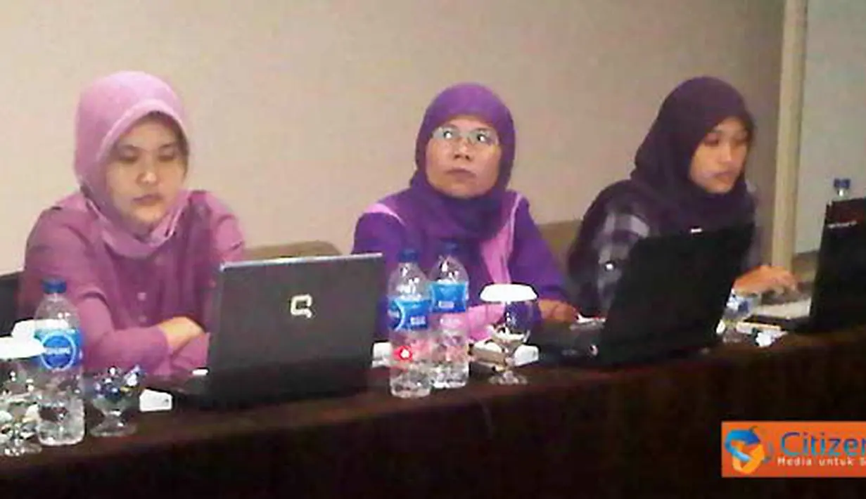 Sejumlah Aktivis hAM mengikuti pelatihan VUMP atau Video Untuk Memperjuangkan hak-hak Perempuan. Mereka dilatih untuk membuat Citizen Journalism. Mereka akan mengekspose isu-isu hak-hak perempuan secara adil, akurat dan seimbang melalui video.