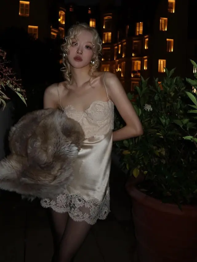 Rose Blackpink di YSL Paris Fashion Week. [@roses_are_rosie]