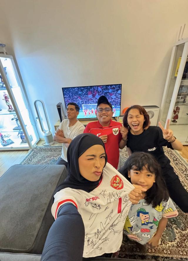 Potret Ruang Keluarga Rumah Tantri Kotak dan Arda/Instagram/@tantrisyalindri