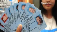 Meski dugaan korupsi megaproyek Kartu Tanda Penduduk elektronik (e-KTP) tengah disidangkan, Mendagri Tjahjo Kumolo mengungkap penyebaran e-KTP sudah mencapai angka 96,10 persen se-Indonesia.
