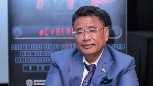 [Bintang] Hotman Paris