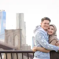 Zaskia Sungkar dan Irwansyah selalu tampakkan kemesraan. (Instagram/zaskiasungkar15)