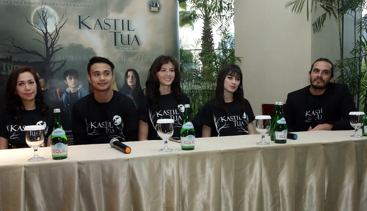 Film horor di Indonesia sering kali hanya menampilkan adegan-adegan porno. Tapi tidak dengan film berjudul Kastil Tua yang di sutradarai oleh Chiska Doppert. (Wimbarsana/Bintang.com)