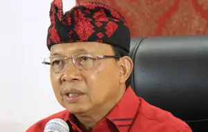 Terduga Pencuri Ayam Tewas Dikeroyok, Ini Permintaan Koster ke Bendesa Adat