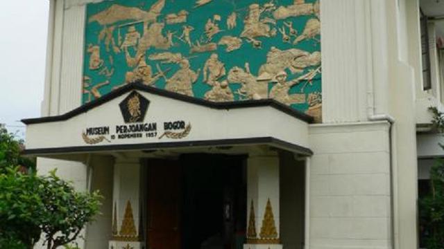 Museum Perjuangan Bogor, Saksi Seragam Tentara Bersimbah Darah