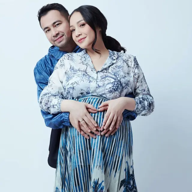 Potret 9 Seleb Pria yang Jadi Suami Siaga saat Istri Hamil, Curi Perhatian