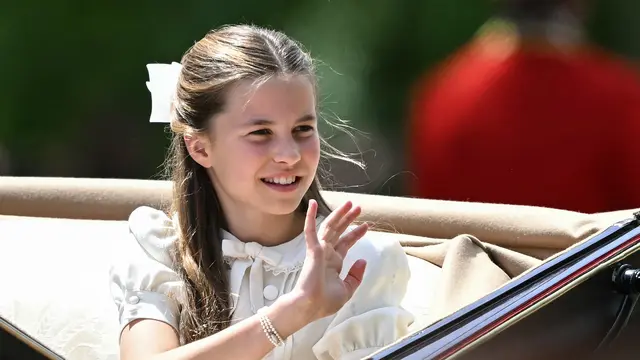 Kate Middleton Berbiru Pastel Ria di Trooping the Color 2026, Terinspirasi Putri Diana