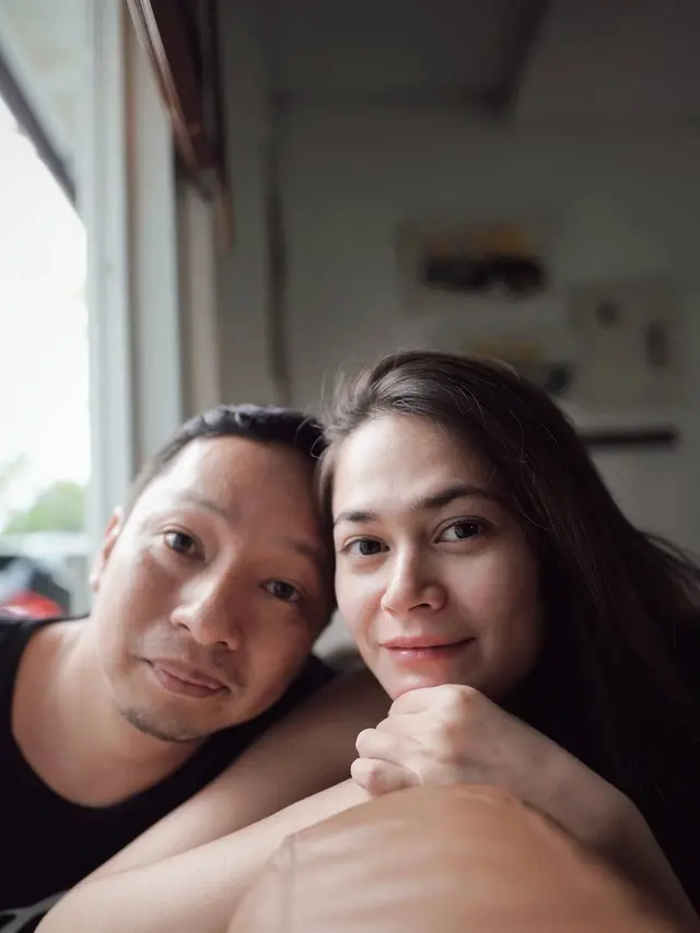 Anniversary Pernikahan ke-6, Ini 6 Potret Mesra Ringgo Agus Rahman dan Sabai Dieter