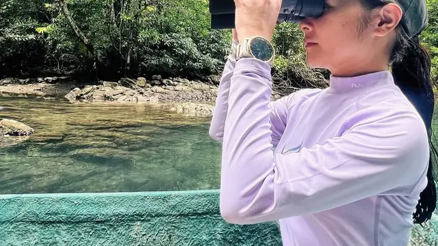 Prilly Latuconsina Berpetualang di Hutan Mangrove Kaimana Papua Barat, Menikmati Keindahan Alam