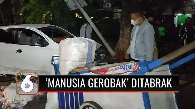 Beginilah video usai terjadinya kecelakaan di Jatinegara, Jakarta Timur, sebuah minibus menabrak empat orang ‘Manusia Gerobak’ yang tengah berada di trotoar. Korban bergelimpangan di jalan, satu orang tewas.