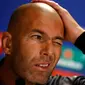 Zinedine Zidane dalam jumpa pers pra-pertandingan melawan Legia Warsawa, Rabu (2/11/2016). ( REUTERS/Kacper Pempel )