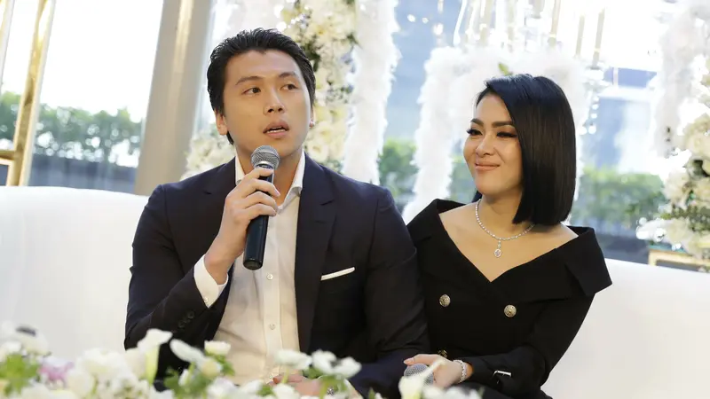 Syahrini dan Reino Barack (Kapanlagi.com/ Agus Apriyanto)