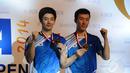 Lee Yong Dae/Yoo Yeon Seong hanya membutuhkan waktu 39 menit untuk menundukkan pasangan ganda putra Indonesia, Mohammad Ahsan/Hendra Setiawan, di final Indonesia Open 2014, (22/6/2014). (Liputan6.com/Helmi Fithriansyah)