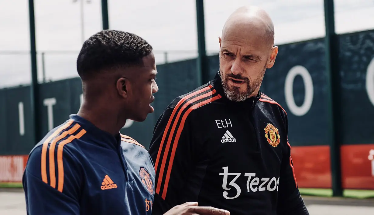 Bek asal Belanda itu berjanji tidak akan menyia-nyiakan kesempatan ini dan akan memberikan yang terbaik untuk Setan Merah. (Twitter Manchester United)