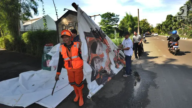 Masa Tenang, APK di Kawasan Lebak Bulus Dibersihkan