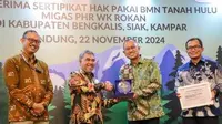 Sebanyak 34 Sertipikat Hak Pakai (SHP) elektronik Lahan Hulu Migas dengan total luas lahan 145,89 hektare diserahterimakan kepada tiga perusahaan afiliasi Subholding Upstream Pertamina. Penyerahan SHP Lahan Hulu Migas dilakukan kepada PT Pertamina Hulu Mahakam, PT Pertamina Hulu Sanga Sanga dan PT Pertamina Hulu Rokan (WK Rokan) pada 21-22 November 2024, di Jakarta.