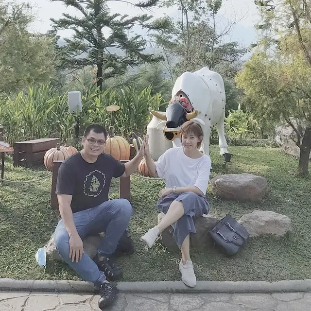 6 Potret Anna Maria Istri Petinju Chris John yang Jarang Tersorot, Menawan