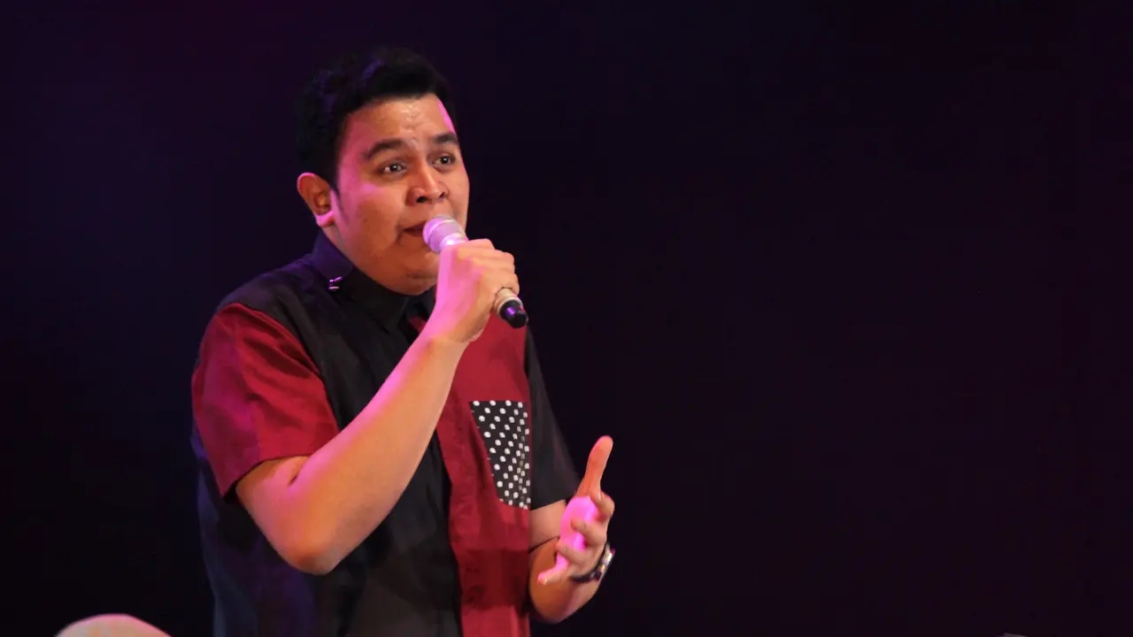 Tulus Tutup Hari Kedua Java Sounds Fair 2014 dengan Manis