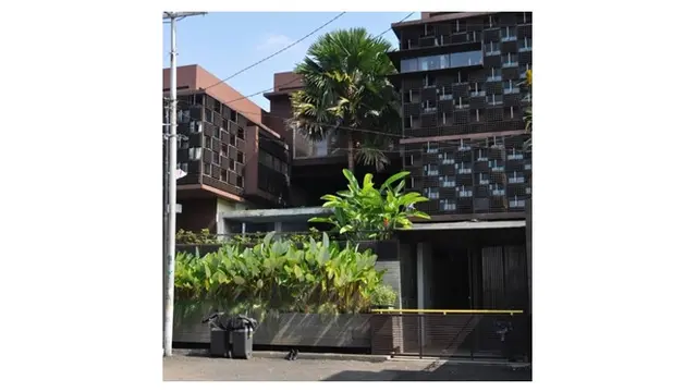 8 Potret Hunian Pribadi Ridwan Kamil yang Unik, Terbuat dari 30 Ribu Botol Bekas