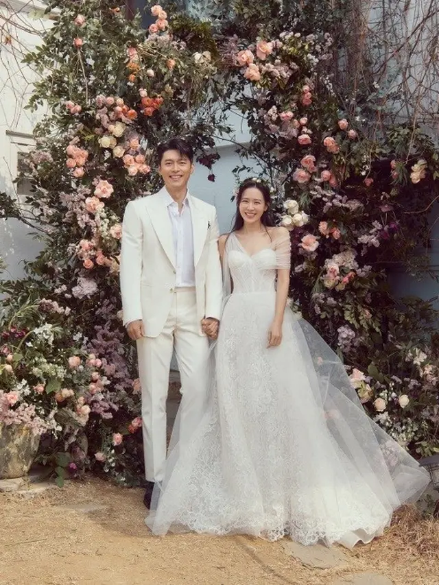 6 Potret Detail Pernikahan Hyunbin dan Son Yejin, Menikah Hari Ini