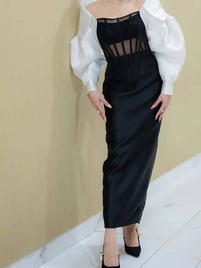 Tampilan Menawan Para Musisi Wanita Hadiri Acara Spotify.