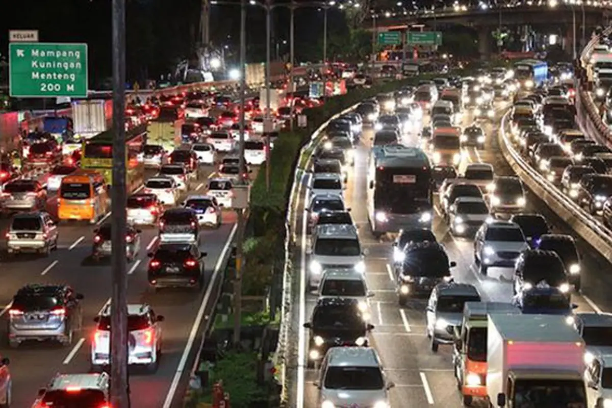 5 Perilaku Buruk yang Mengancam Mobil Kesayangan, Sering Dijumpai di Perkotaan