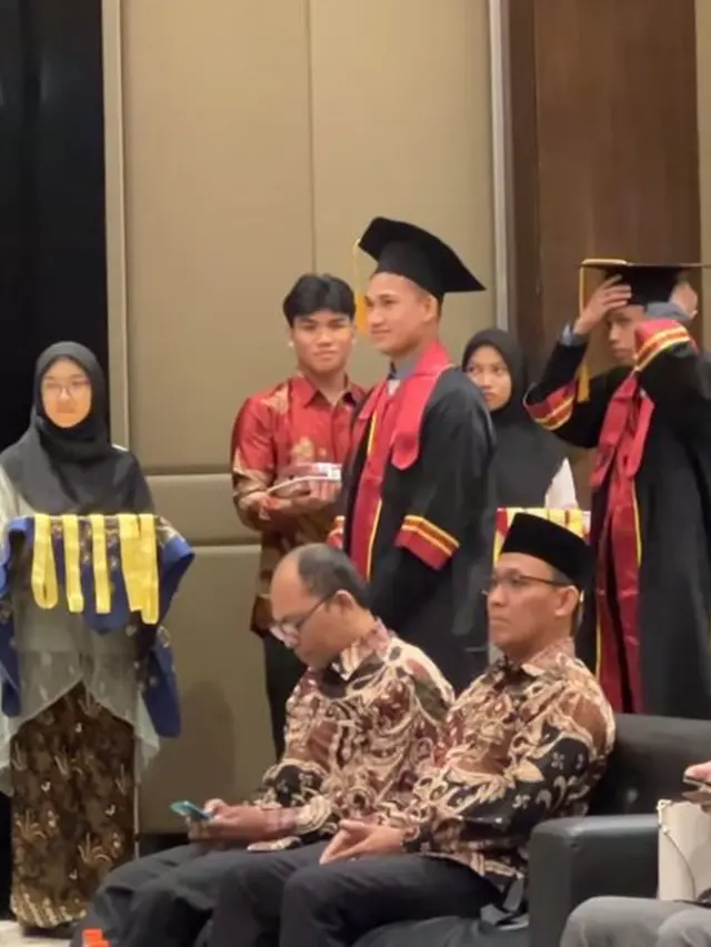 6 Momen Ammar Adik Azizah Salsha Wisuda Kelulusan SMA, Banjir Ucapan Selamat