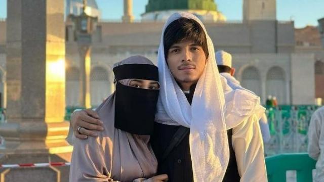 6 Momen Kebersamaan Atta dan Aurel yang Bercadar, Akui Ingin Lebih Khusyuk Beribadah