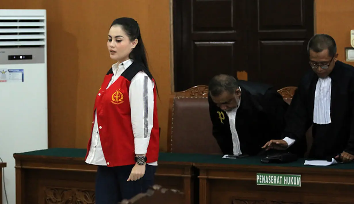 [Bintang] 18 Artis -Vonis Narkoba Artis