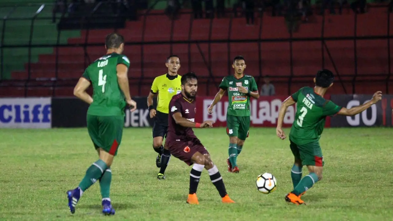 PSMS Medan vs PSM Makassar