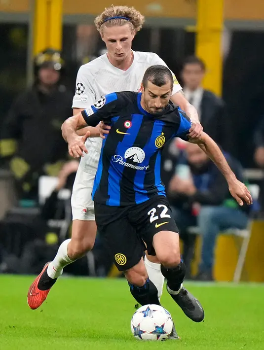 Sementara itu, gol Salzburg diceploskan oleh Oscar Gloukh pada menit ke-57. (AP Photo/Luca Bruno)