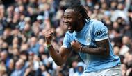 Gelandang Man City, Antoine Semenyo, merayakan gol yang dicetaknya ke gawang Liverpool dalam laga perempat final Piala FA 2025/2026 di Etihad Stadium, Sabtu (4/4/2026) malam WIB. (Darren Staples / AFP)