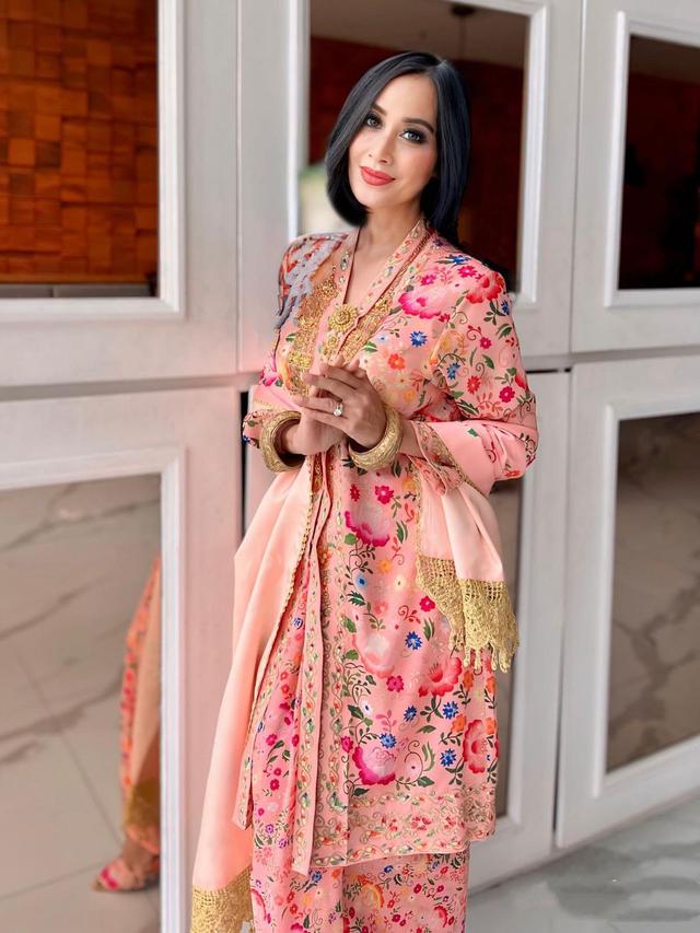 7 Potret Diah Permatasari yang Awet Muda di Usia 53 Tahun, Sempat Disebut Banyak Gaya