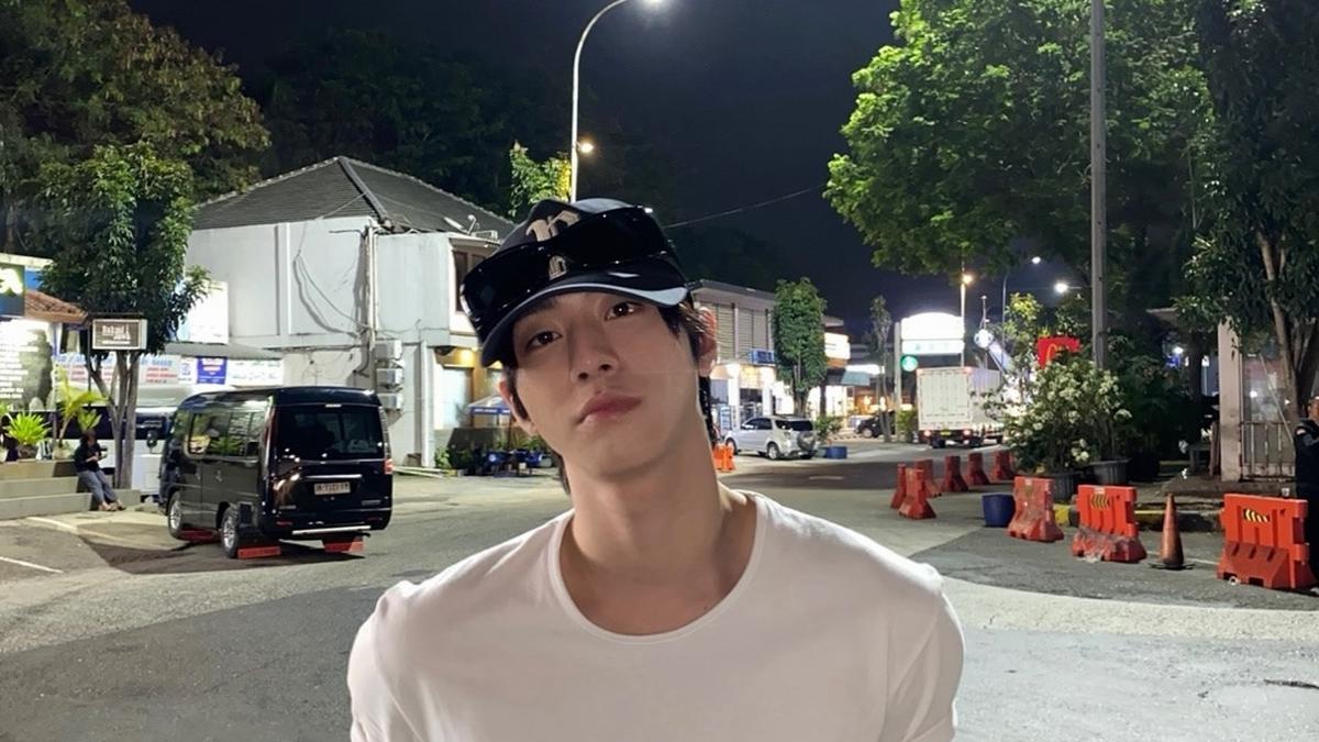 Momen Kasual Ahn Hyo Seop di Rest Area Cipularang, Simpel dan Viral