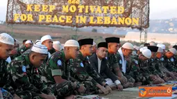 Citizen6, Lebanon: Prajurit TNI Konga XXIII-F memperingati Nuzulul Qur’an, bertempat di Markas Satgas UN-Posn 7-1, Adshid al Qusayr, Lebanon Selatan, Selasa (7/8). (Pengirim: Badarudin Bakri).
