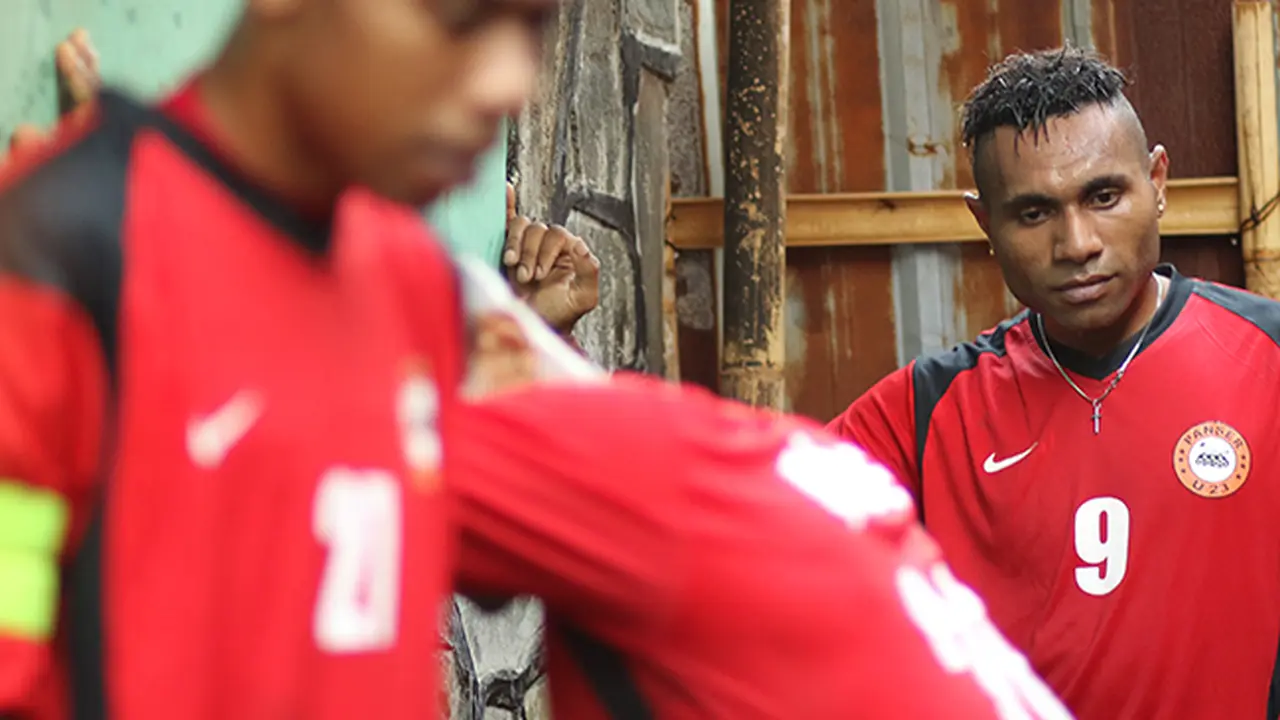 Sepak Bola Tarkam di Ciputat Diramaikan Pemain Top ISL