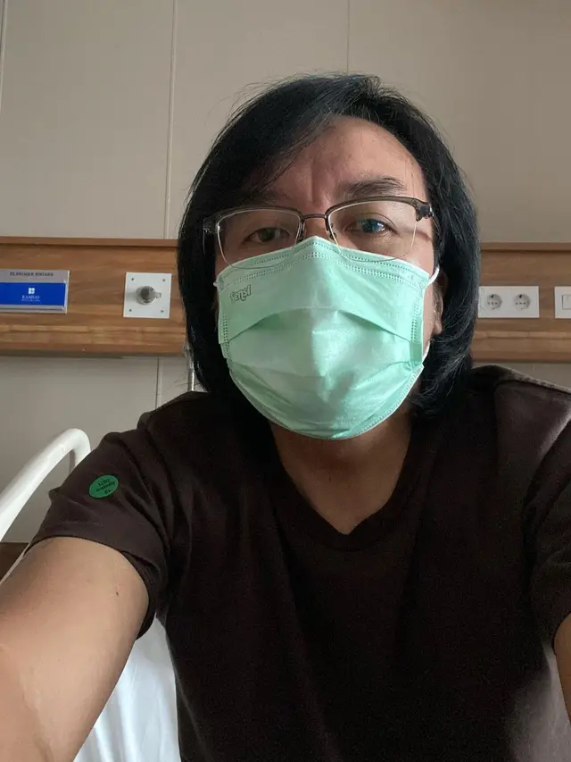 6 Potret Ari Lasso Saat Dirawat di Rumah Sakit Sebelum Jalani Operasi