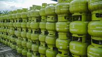 Pertamina melalui anak usahanya, PT Pertamina Patra Niaga menambah pasokan LPG 3 kg sebanyak 22.087 Metrik Ton atau setara dengan 7.36 juta tabung. Tambahan pasokan LPG 3 kg ini dilakukan untuk mengantisipasi peningkatan kebutuhan masyarakat di Lebaran 2024. (Dok. Pertamina)
