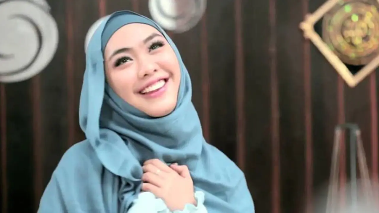 Oki Setiana Dewi